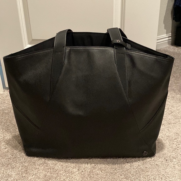 Lululemon Gym Bag - Picture 1 of 16